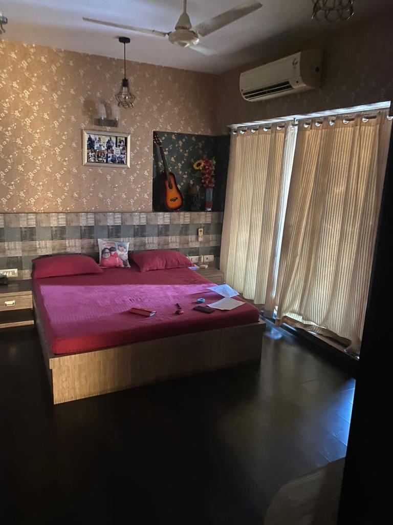 3 BHK Apartment for Sale in Bandra West Mumbai