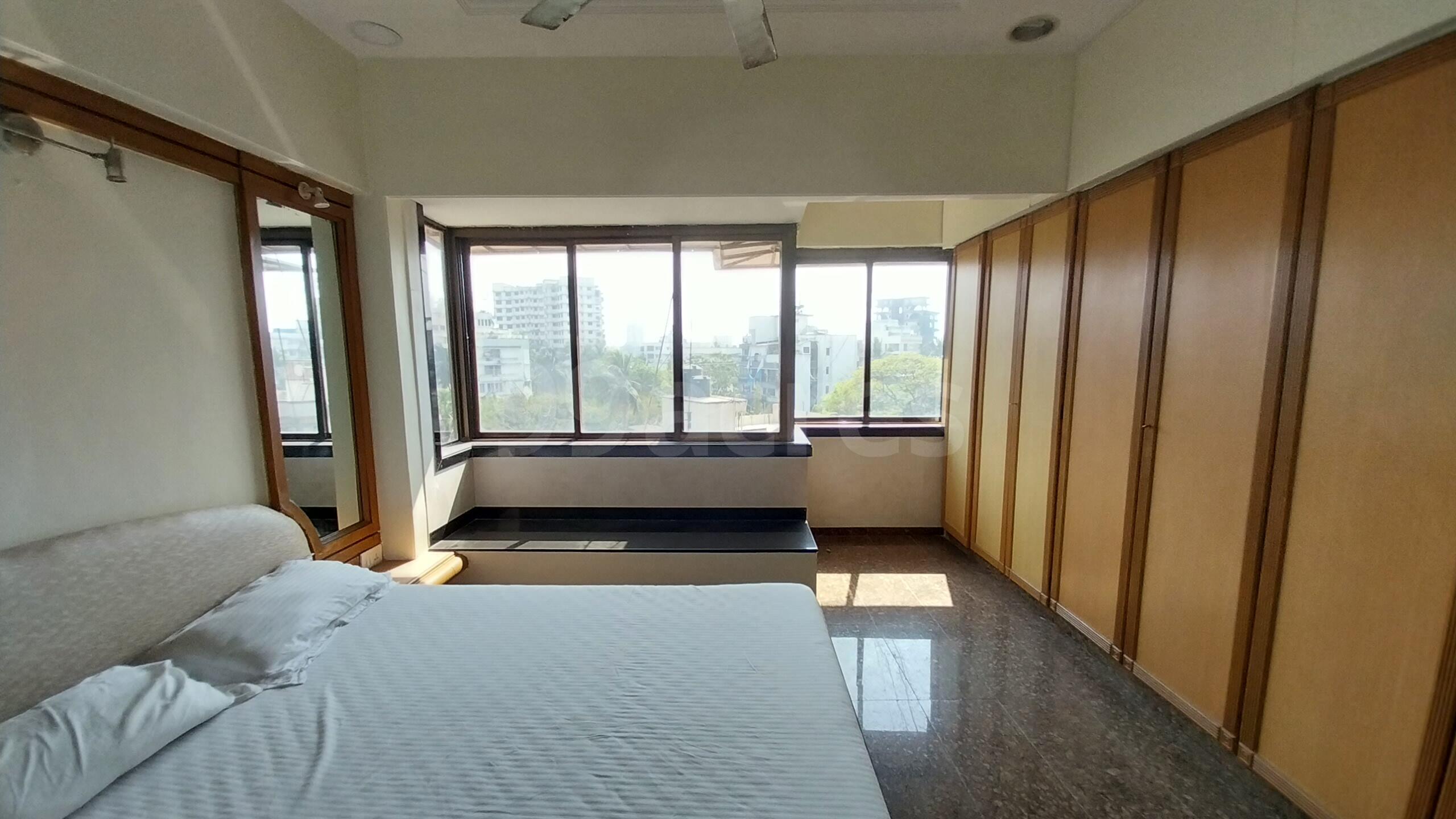 2 BHK Apartment for Sale in Bandra West Mumbai