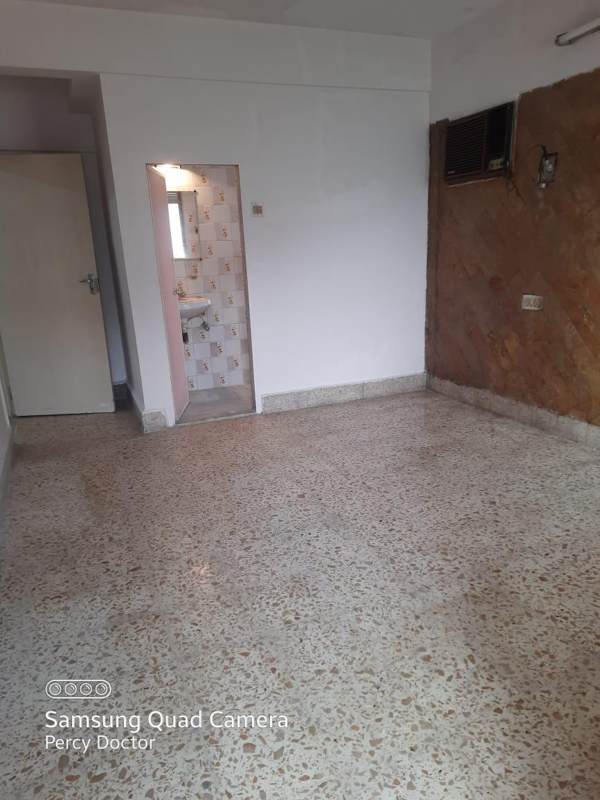 2 BHK Apartment for Sale in Juhu Mumbai