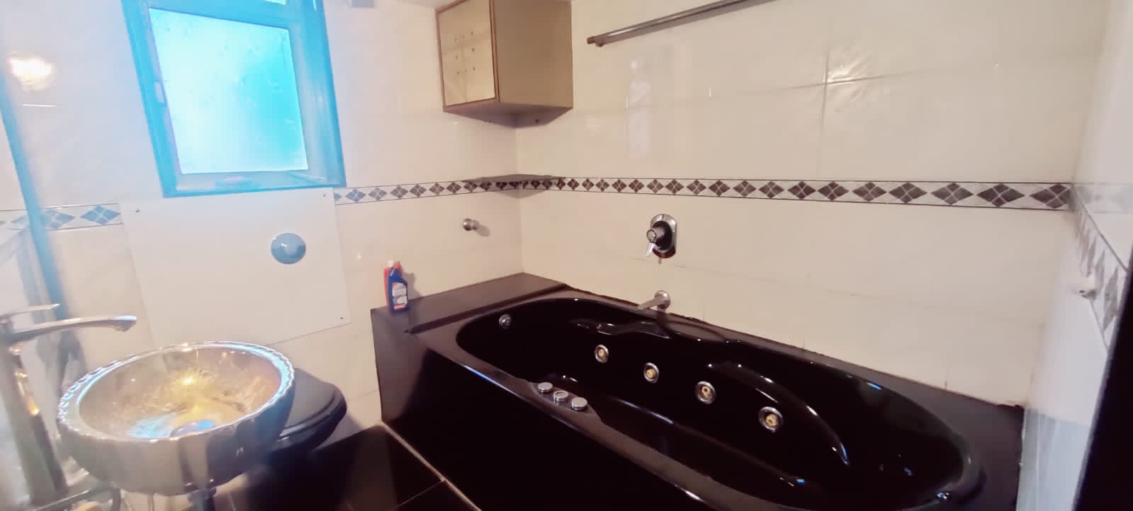2 BHK Apartment for Rent in Bandra West Mumbai