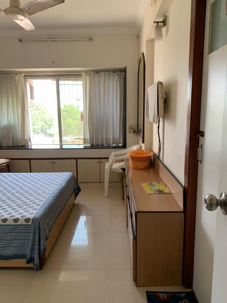 3 BHK Apartment for Sale in Santacruz West Mumbai