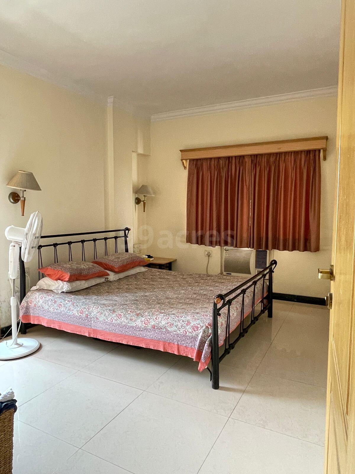 1 BHK Apartment for Sale in Bandra West Mumbai