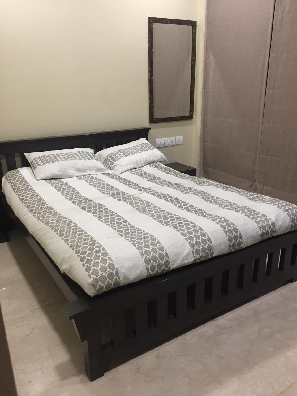 2 BHK Apartment for Sale in Bandra West Mumbai