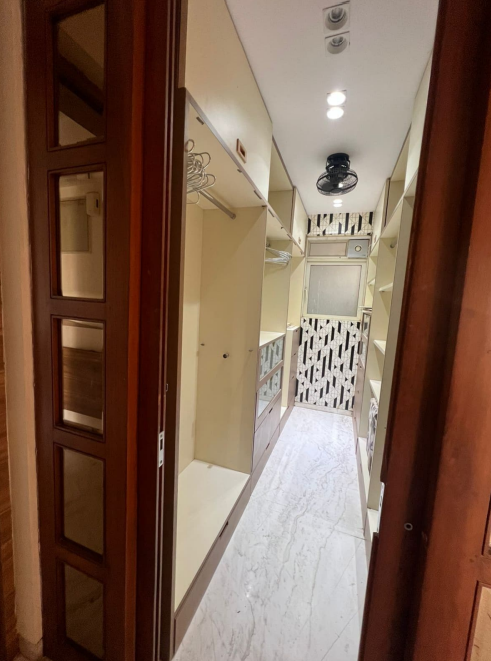 3 BHK Apartment for Rent in Bandra West Mumbai