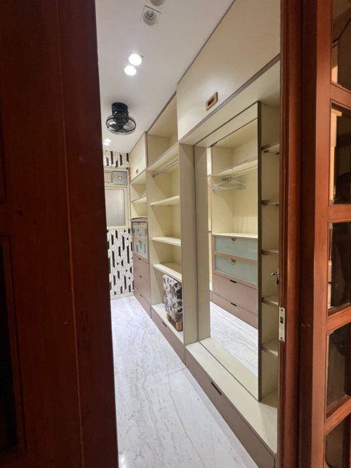 2 BHK Apartment for Sale in Bandra West Mumbai