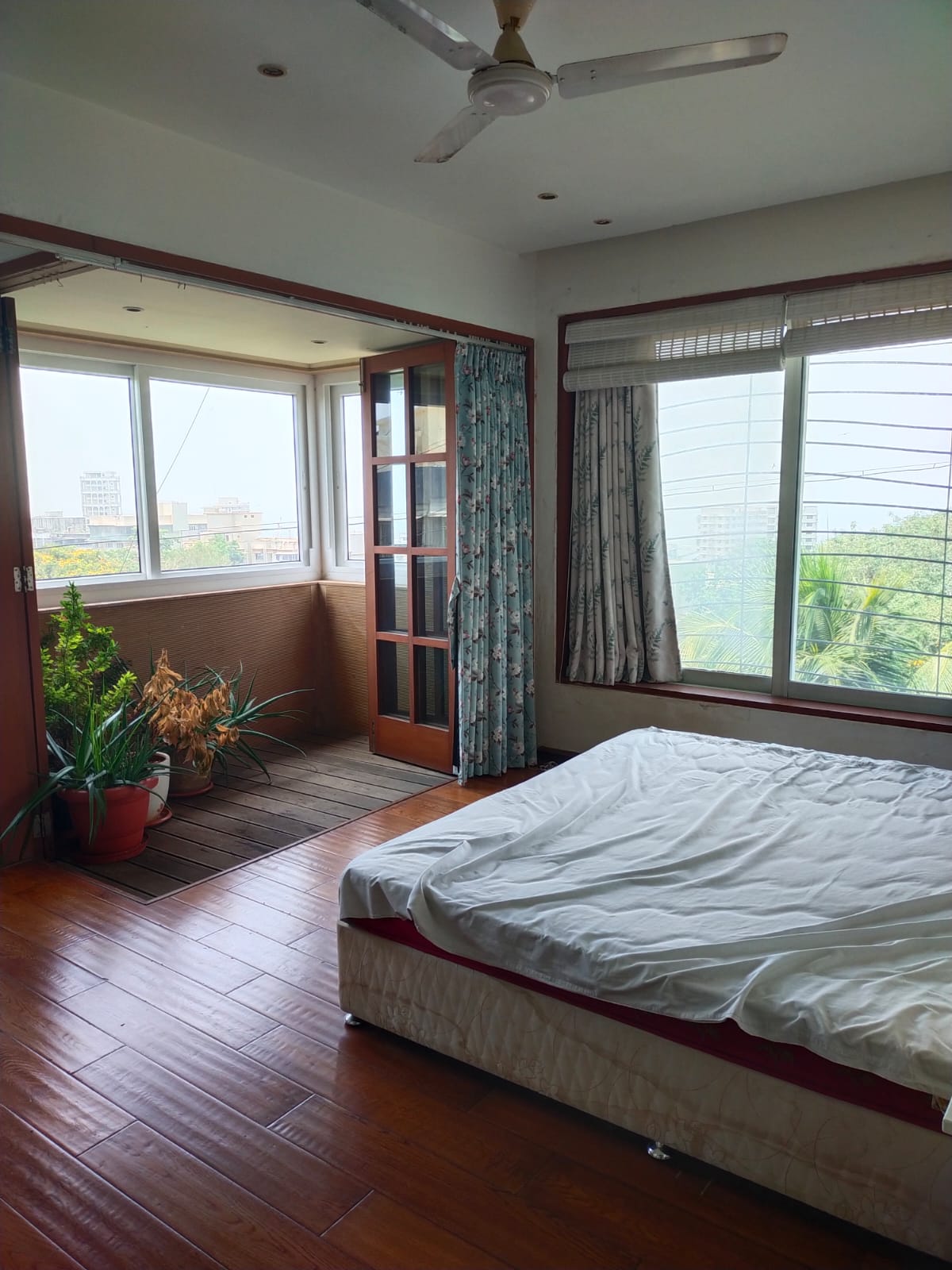 3 BHK Apartment for Sale in Pali Hill Mumbai