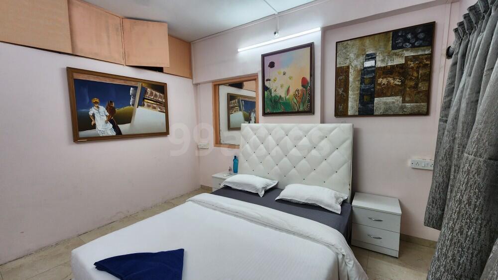 3 BHK Apartment for Rent in Khar West Mumbai