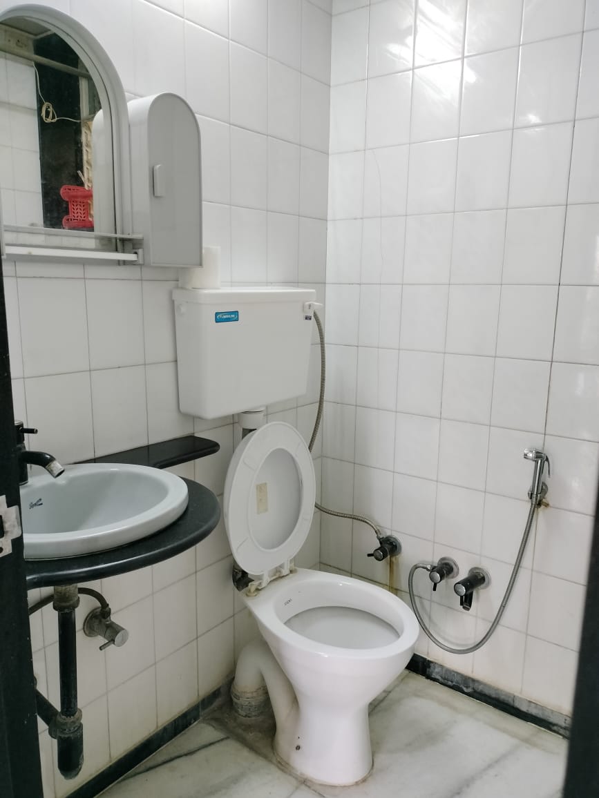 2 BHK Apartment for Rent in Pali Hill Mumbai