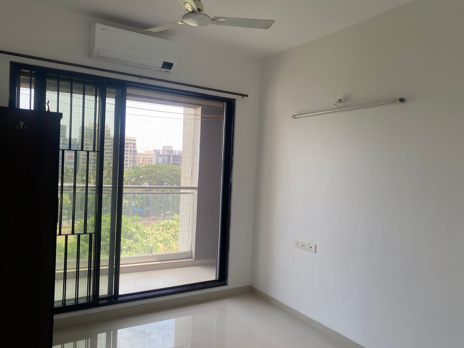 3 BHK Apartment for Rent in Bandra East Mumbai