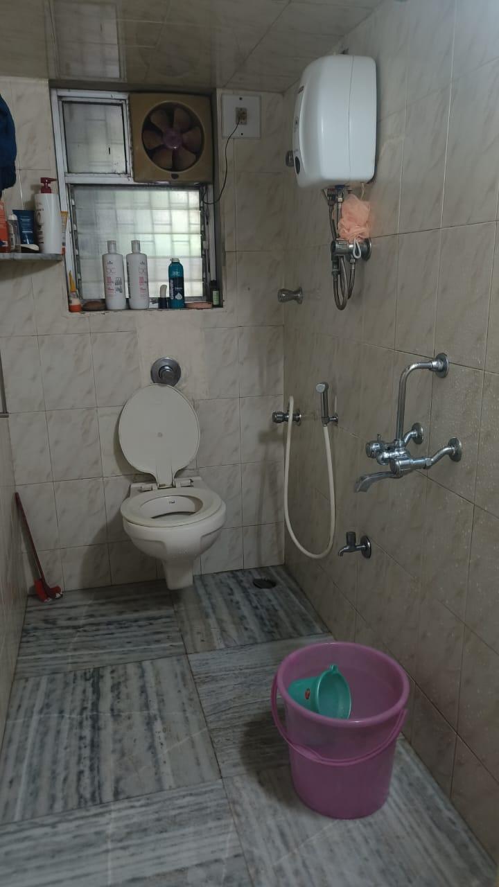 2 BHK Apartment for Sale in North Avenue Road Mumbai
