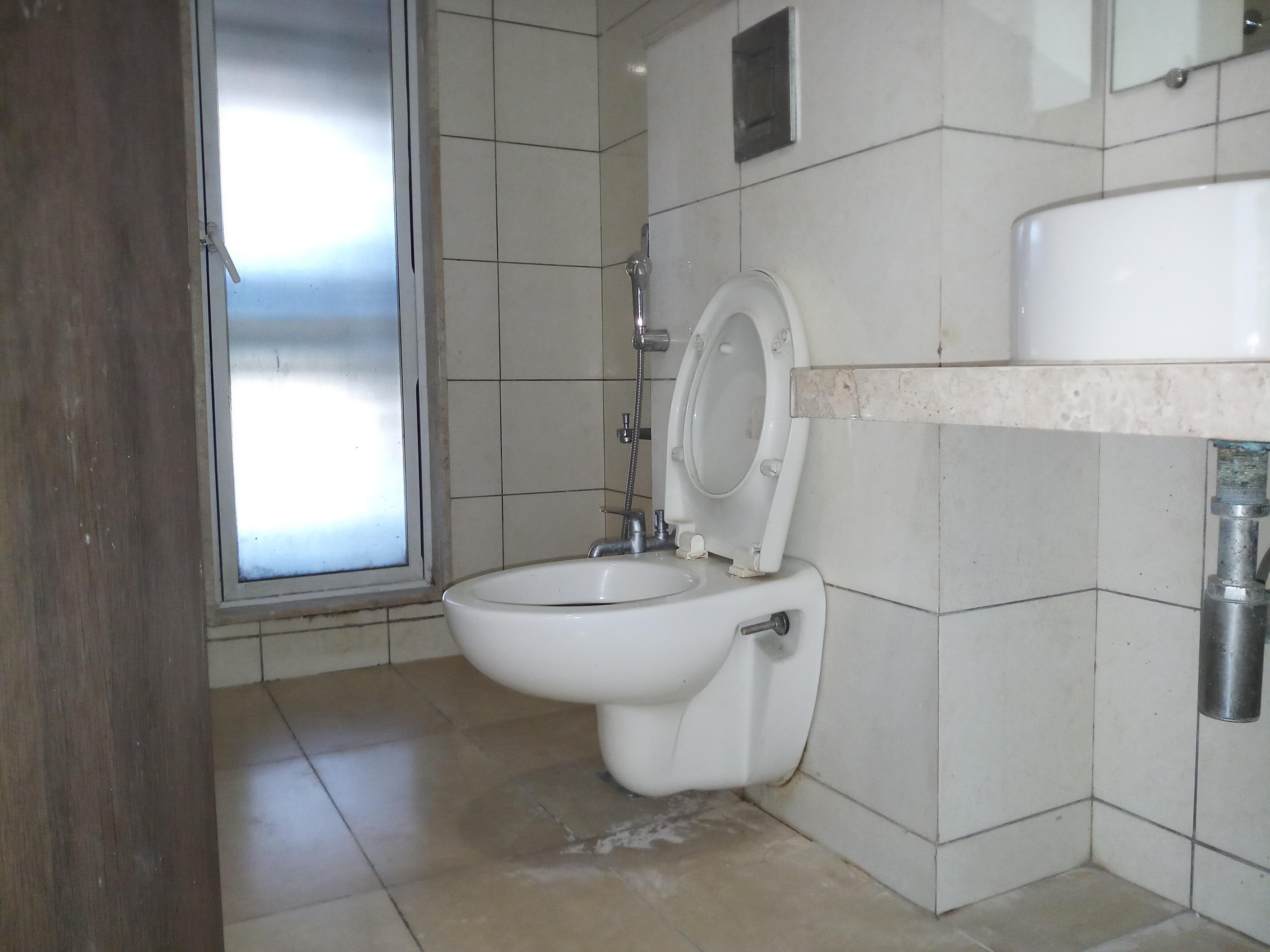 4 BHK Apartment for Sale in Vakola Mumbai