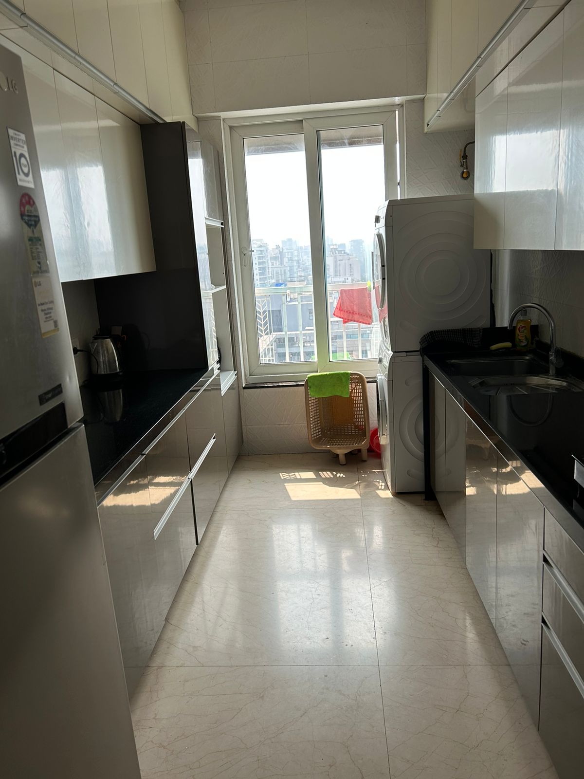 4 BHK Apartment for Rent in Linking  Road Mumbai