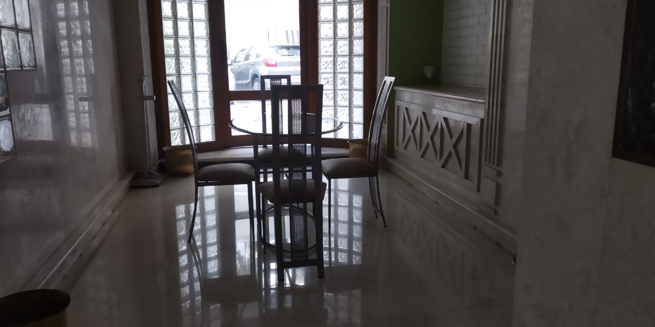 3 BHK Apartment for Sale in Almeida park Mumbai