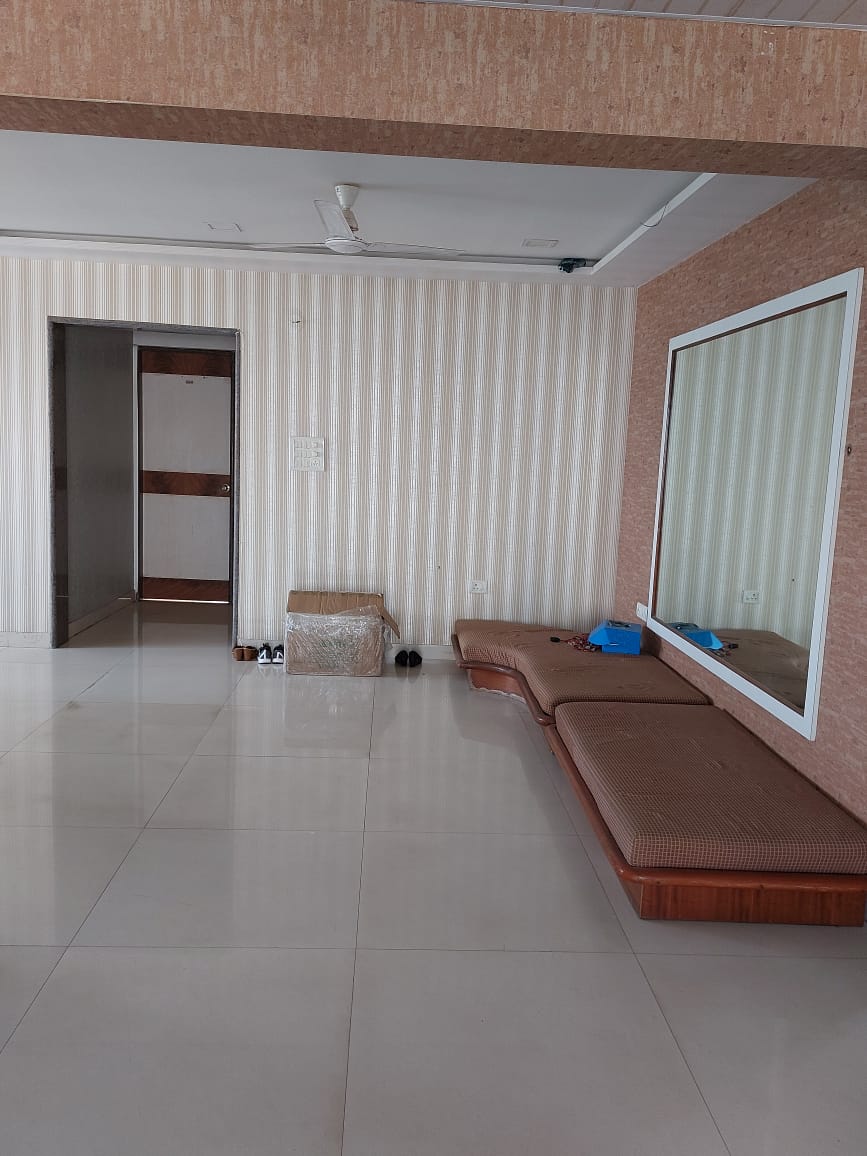 4 BHK Apartment for Rent in Corner of 32 and 36 rd Mumbai