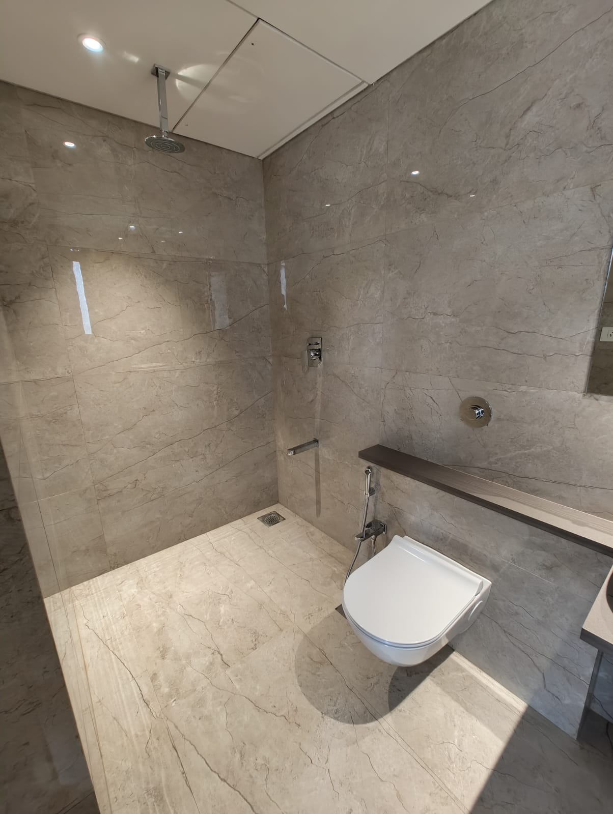 3 BHK Apartment for Sale in 16th Road Mumbai