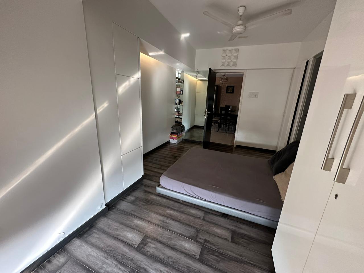 3 BHK Apartment for Rent in Almeida park Mumbai