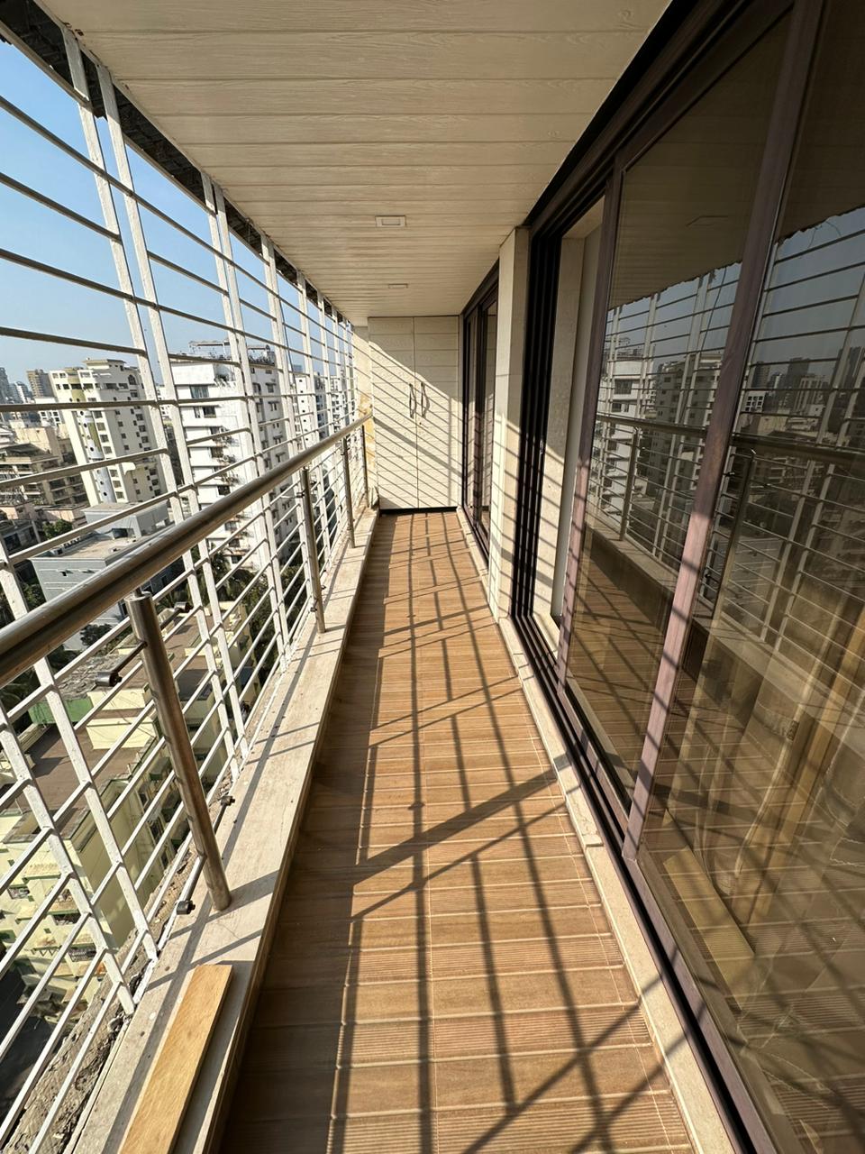 3 BHK Apartment for Rent in Almeida park Mumbai