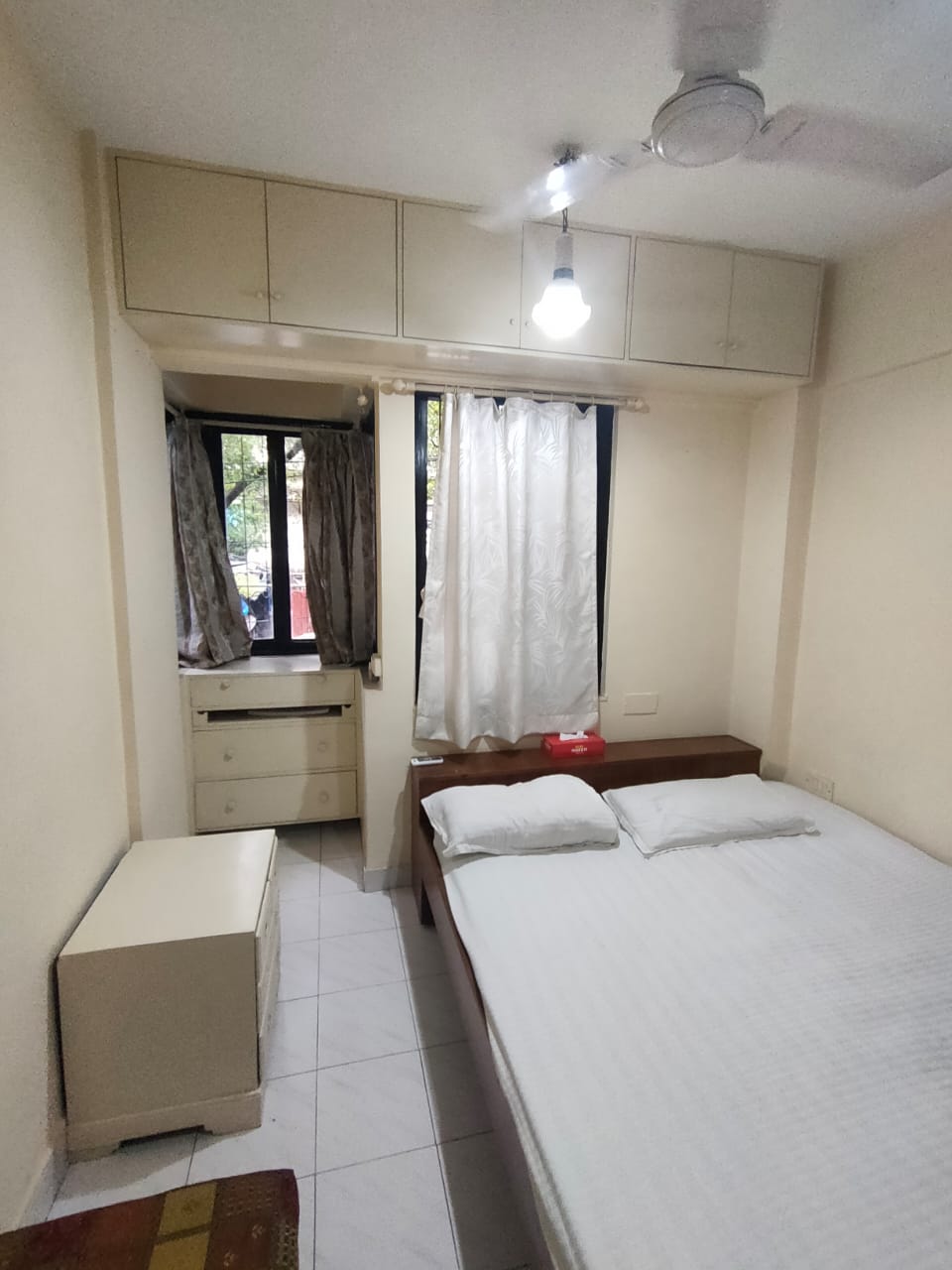 1 BHK Apartment for Rent in Somnath Lane, Hill road Mumbai