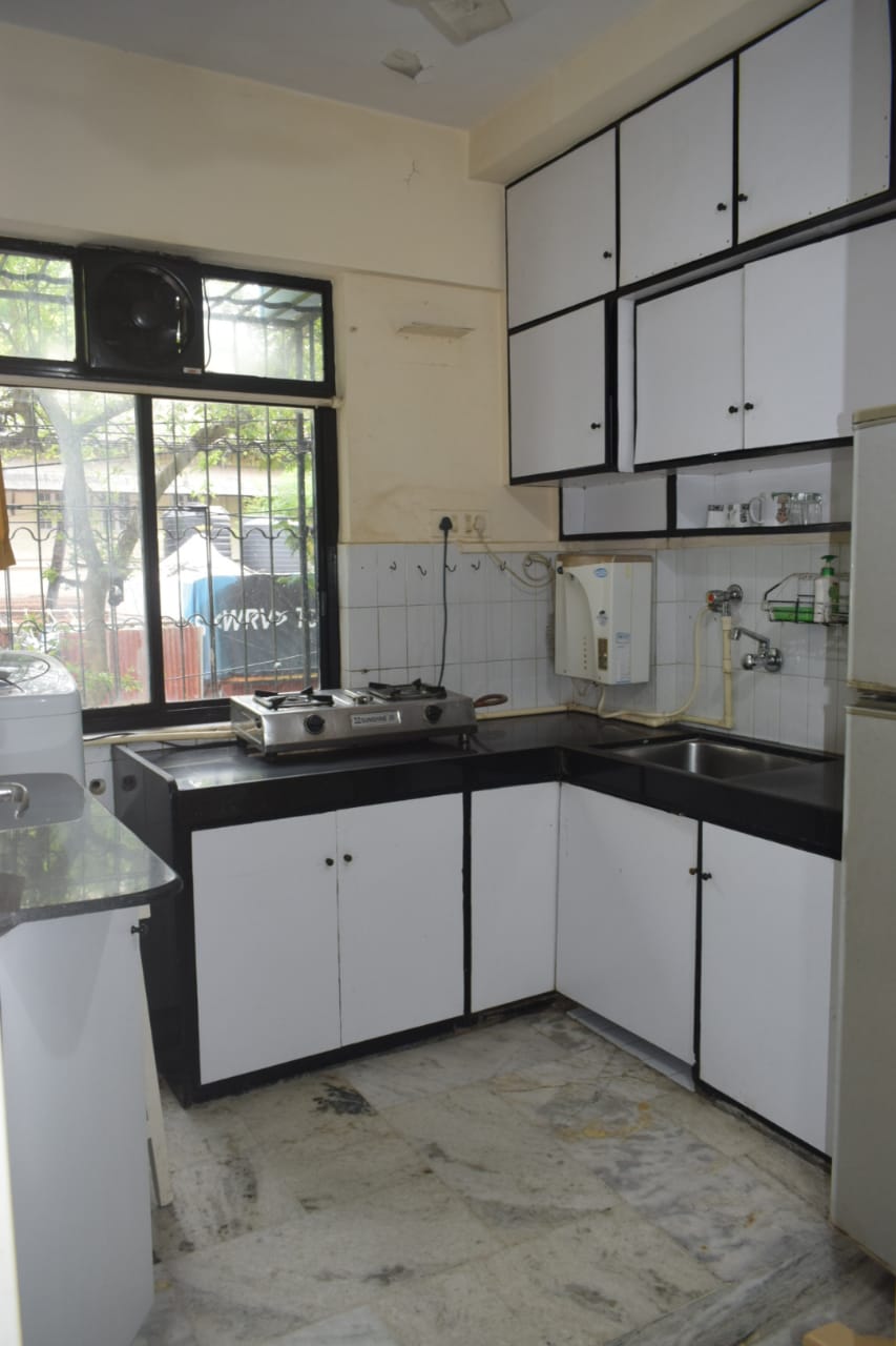 1 BHK Apartment for Rent in Somnath Lane, Hill road Mumbai