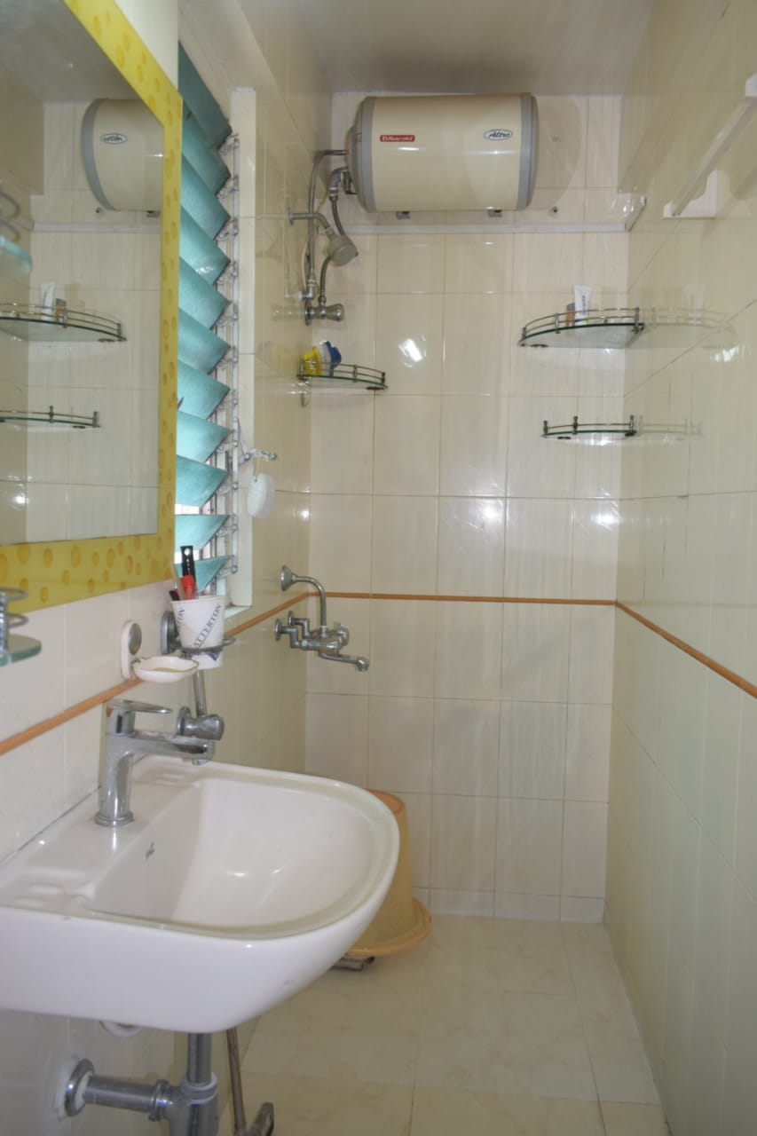 1 BHK Apartment for Rent in Somnath Lane, Hill road Mumbai