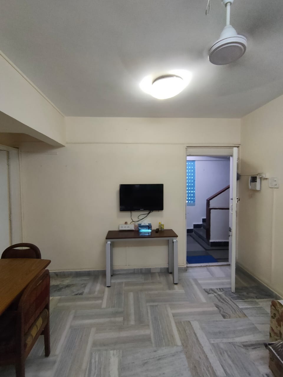 1 BHK Apartment for Rent in Somnath Lane, Hill road Mumbai