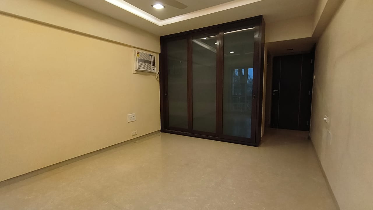 3 BHK Apartment for Sale in Khar West Mumbai