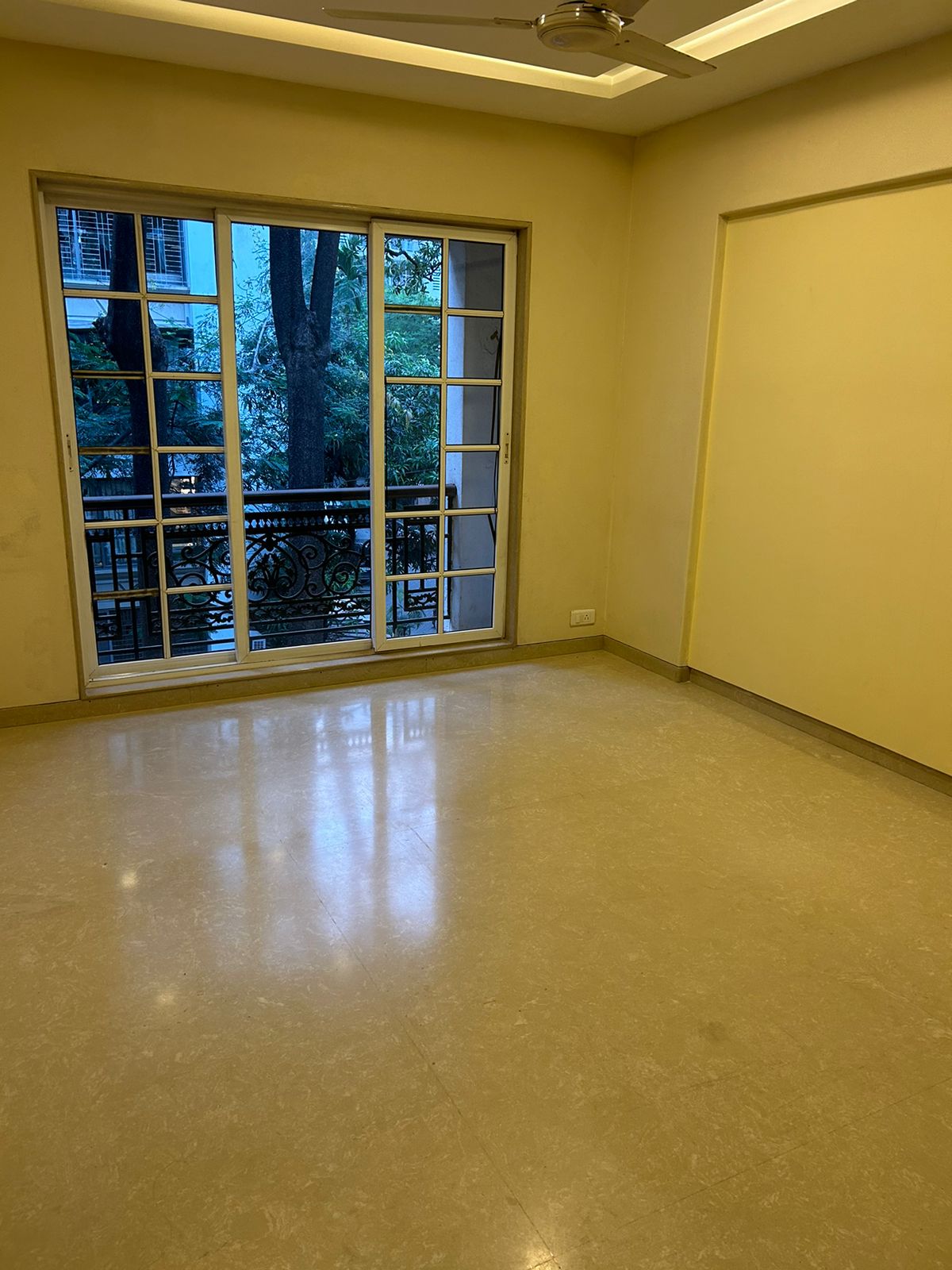 3 BHK Apartment for Sale in Khar West Mumbai