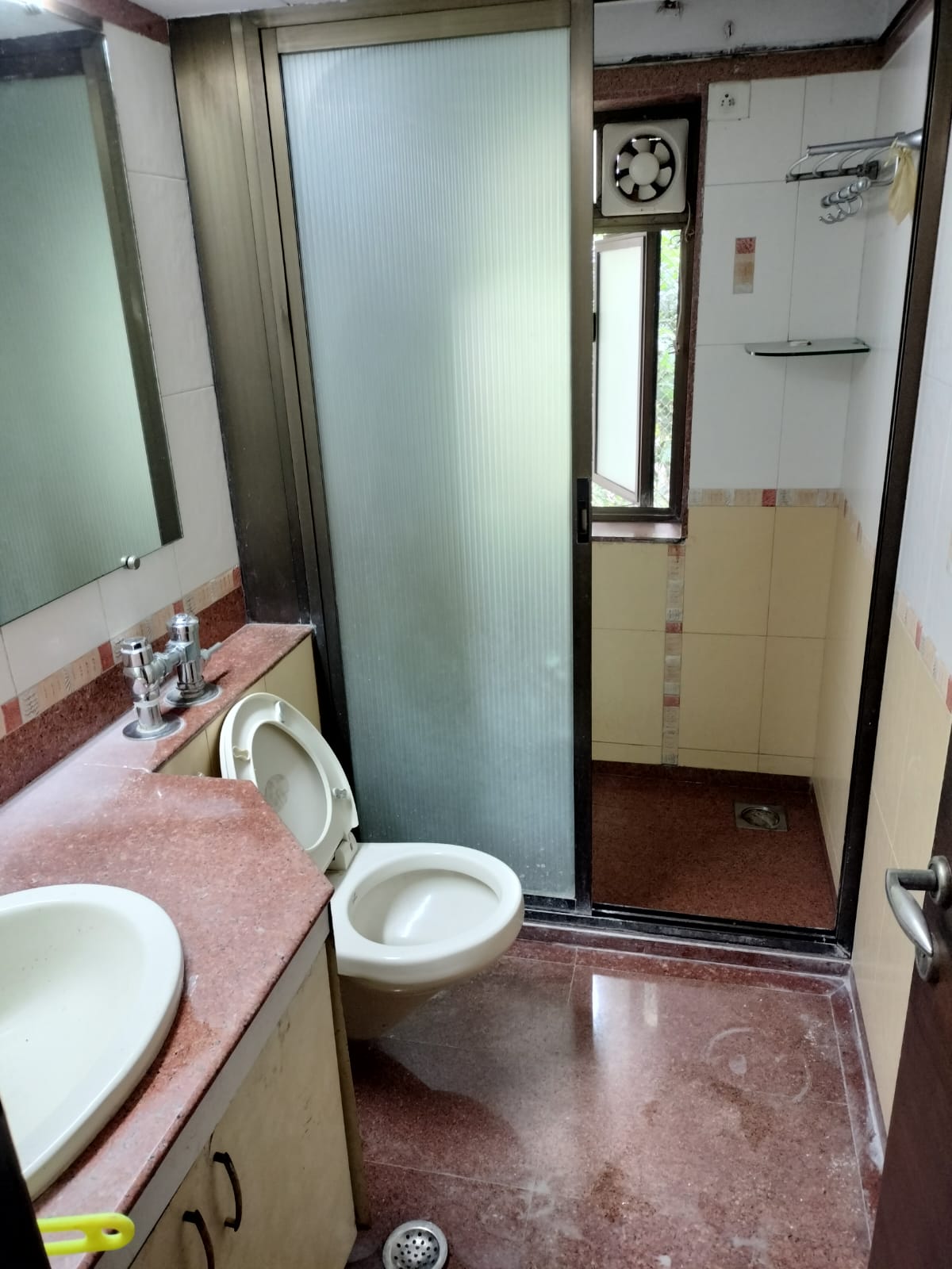 3 BHK Apartment for Rent in 24th Road Mumbai