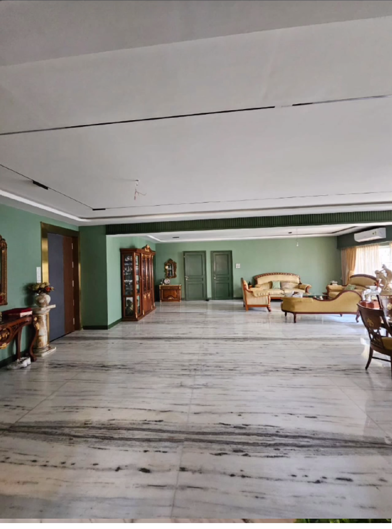 4 BHK Apartment for Rent in Gulmohar cross road no.6 Mumbai