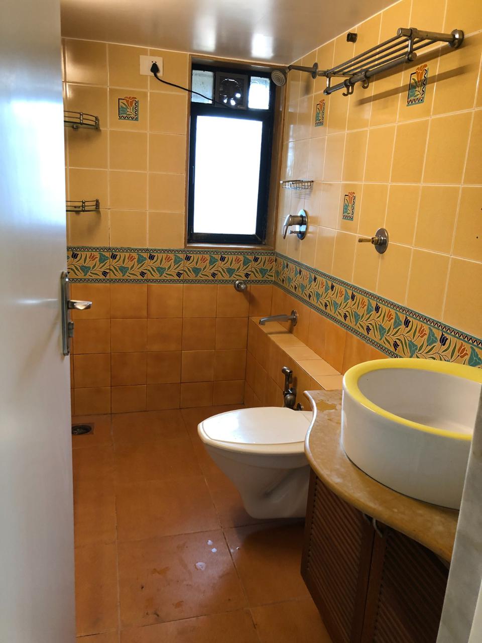 2 BHK Apartment for Rent in Mount Carmel Church Rd Mumbai