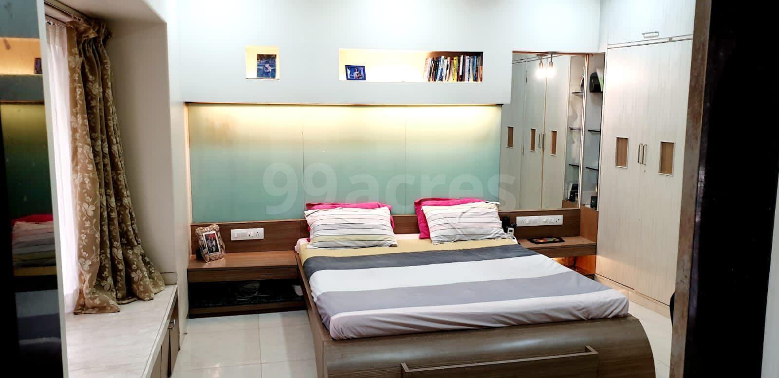 3 BHK Apartment for Sale in Juhu Scheme Mumbai