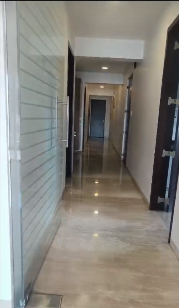 4 BHK Apartment for Sale in N S Road Mumbai