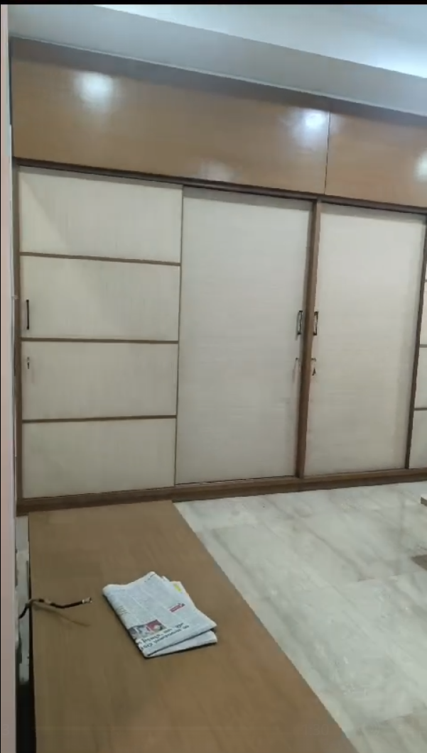 4 BHK Apartment for Sale in N S Road Mumbai