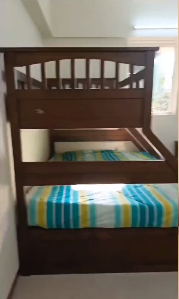 3 BHK Apartment for Rent in Gulmohar Cross rd no.12 Mumbai