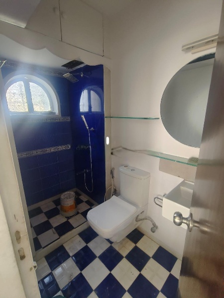 2 BHK Apartment for Rent in Off Carter road Mumbai