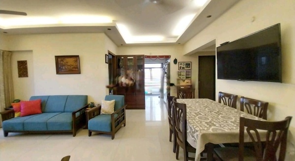 3 BHK Apartment for Rent in Kherwadi Rd Mumbai