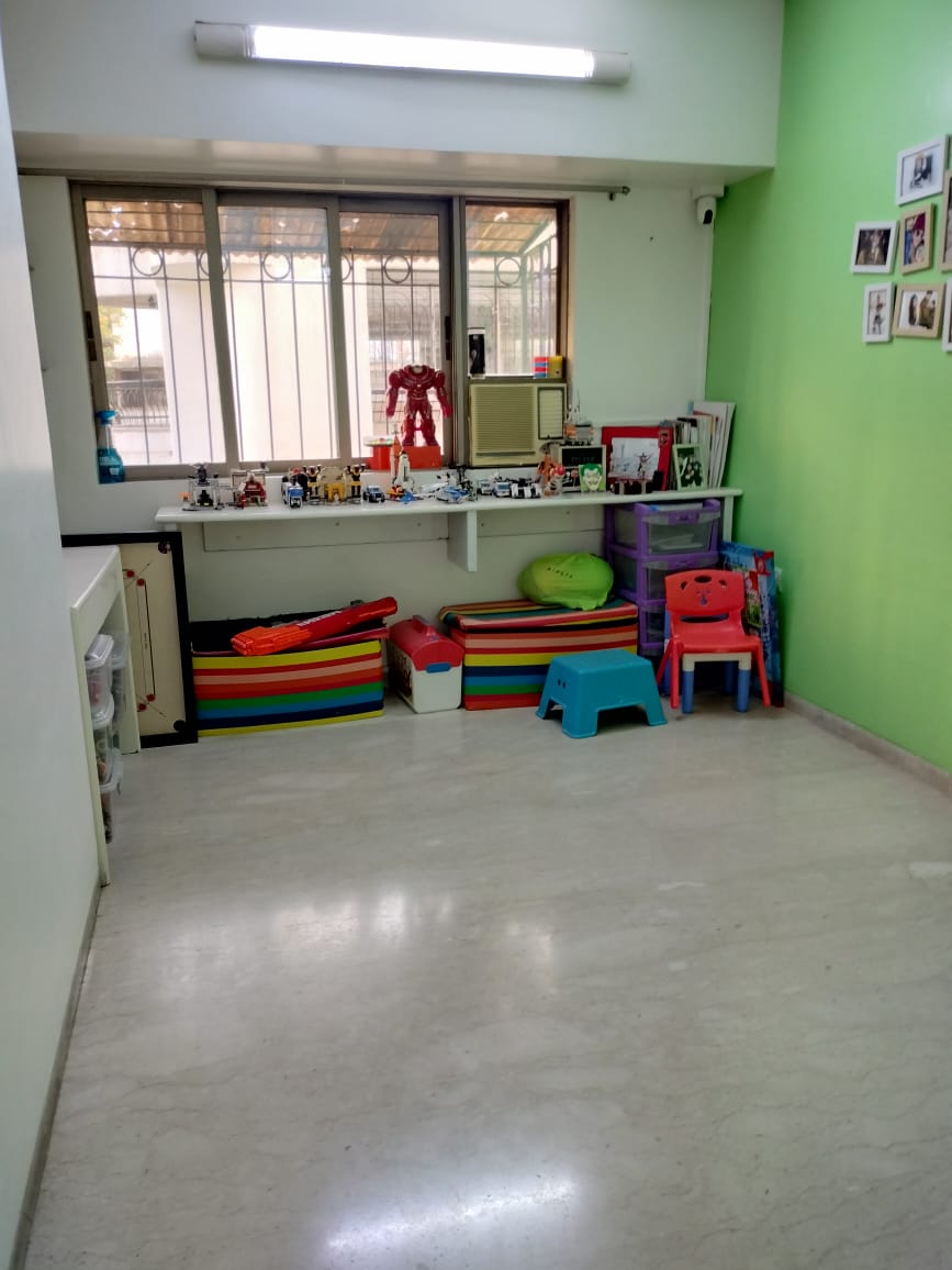 5 BHK Apartment for Sale in N S Road No 9 Mumbai