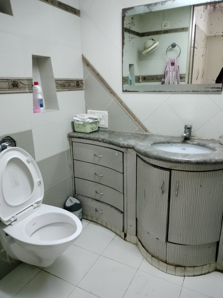 5 BHK Apartment for Sale in N S Road No 9 Mumbai