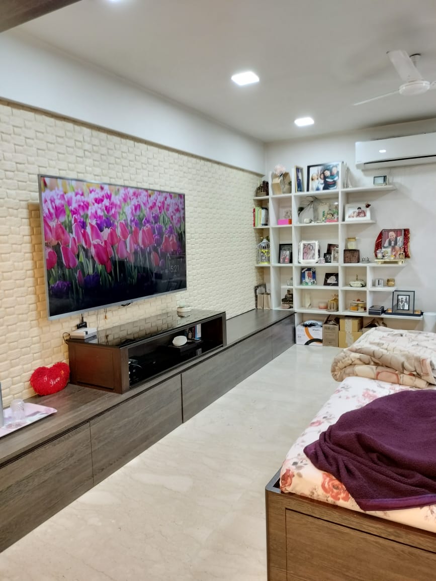 5 BHK Apartment for Sale in N S Road No 9 Mumbai