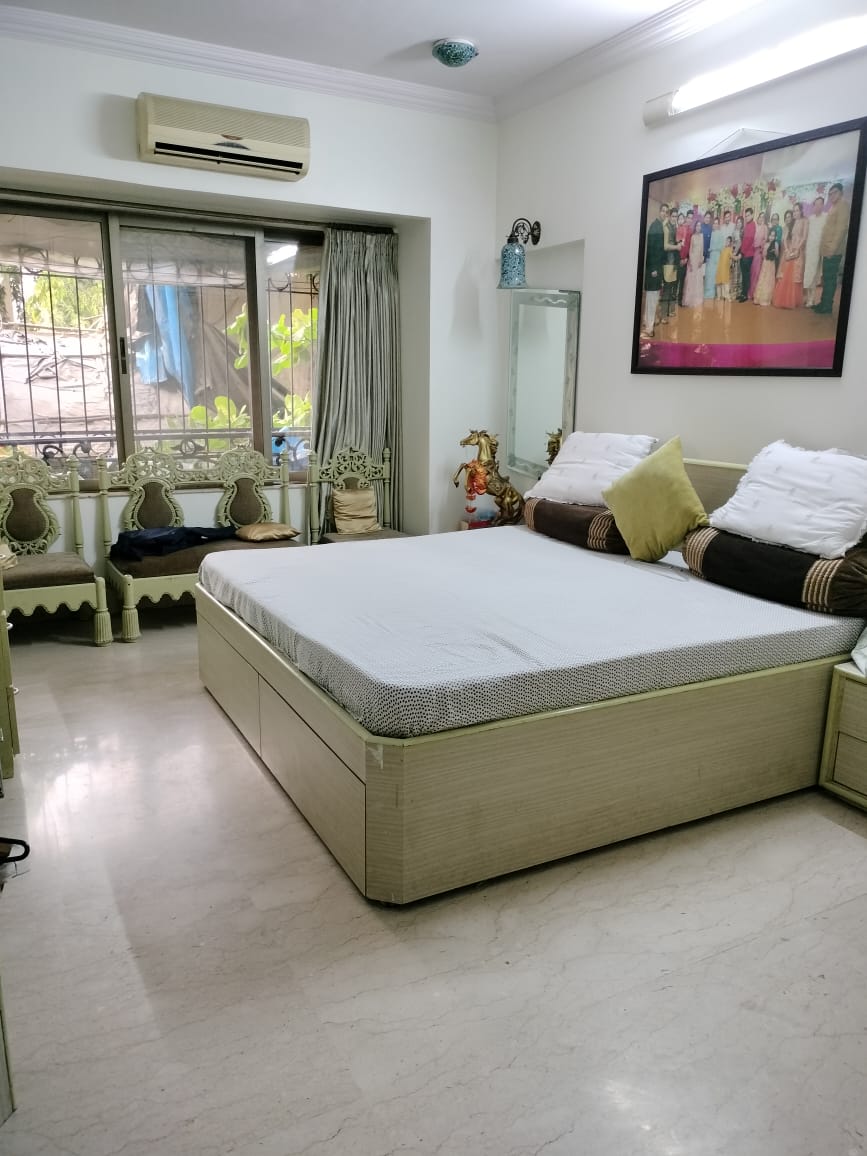 5 BHK Apartment for Sale in N S Road No 9 Mumbai