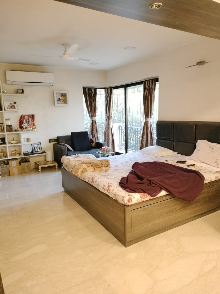 5 BHK Apartment for Sale in N S Road No 9 Mumbai