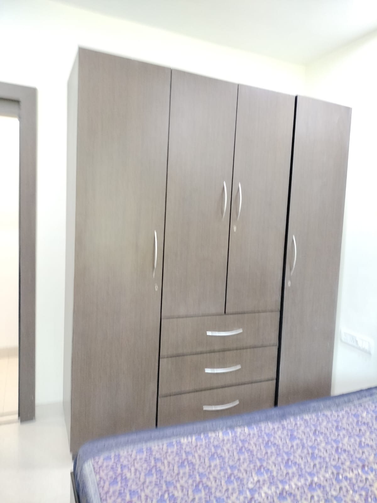 3 BHK Apartment for Rent in Mount Marry Mumbai