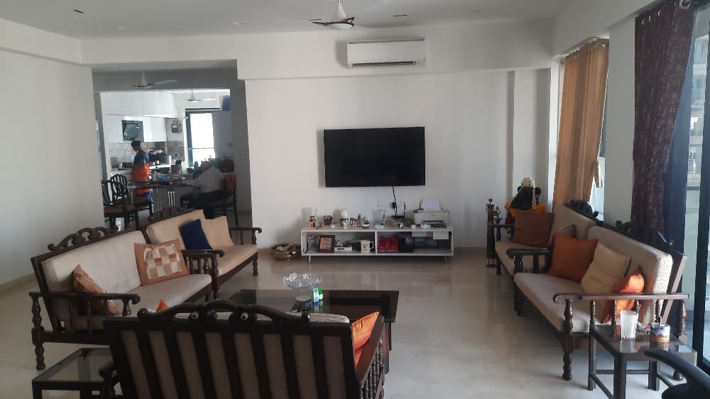 4 BHK Apartment for Sale in North Avenue Road Mumbai
