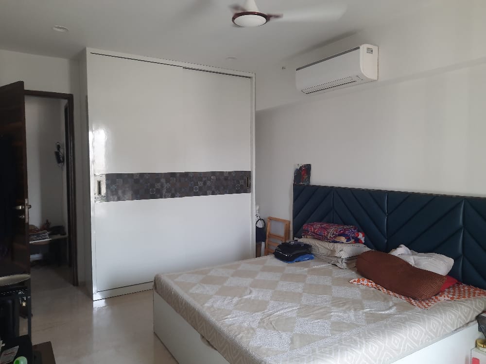 4 BHK Apartment for Sale in North Avenue Road Mumbai