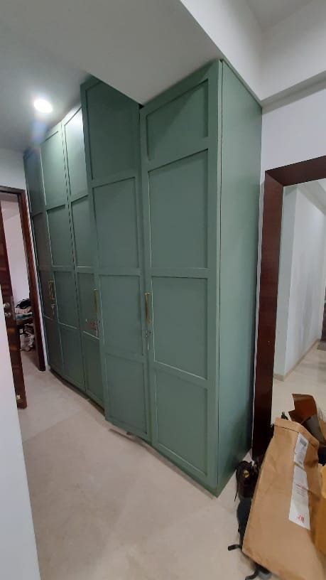 4 BHK Apartment for Sale in North Avenue Road Mumbai