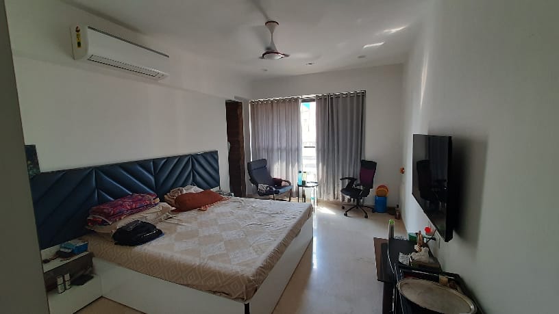 4 BHK Apartment for Sale in North Avenue Road Mumbai