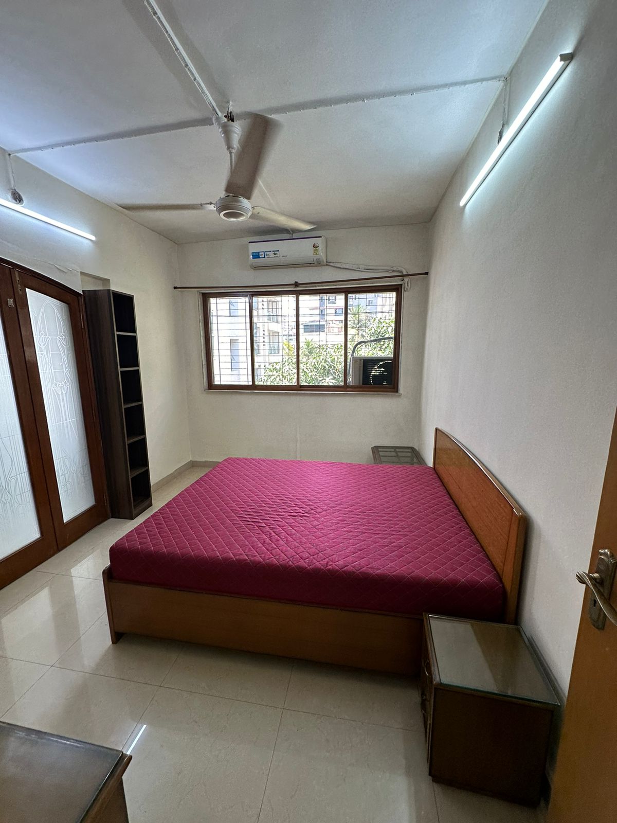 2 BHK Apartment for Rent in Guru Nanak Road Mumbai