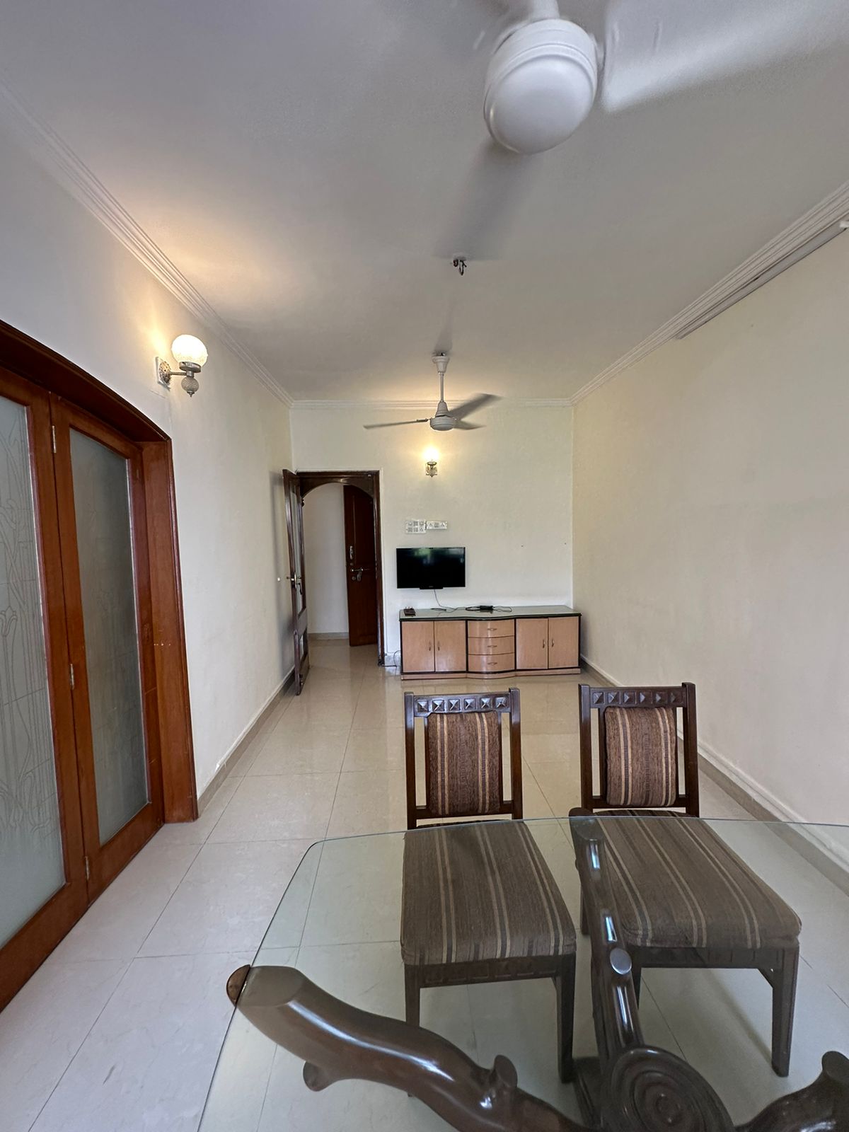 2 BHK Apartment for Rent in Guru Nanak Road Mumbai