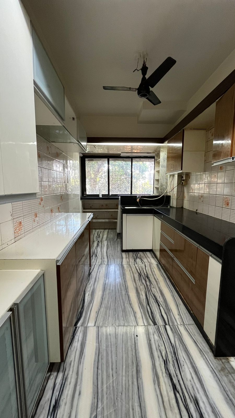 3 BHK Apartment for Rent in Khar Pali rd Mumbai