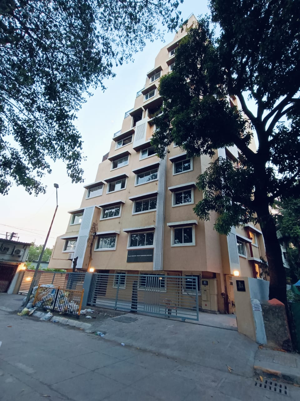 3 BHK Apartment for Rent in 1st Road Mumbai